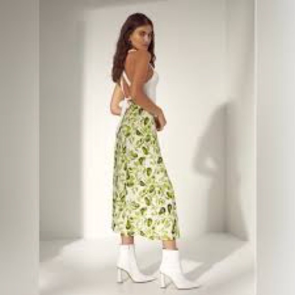 Wilfred Midi Avocado Skirt - Picture 2 of 6